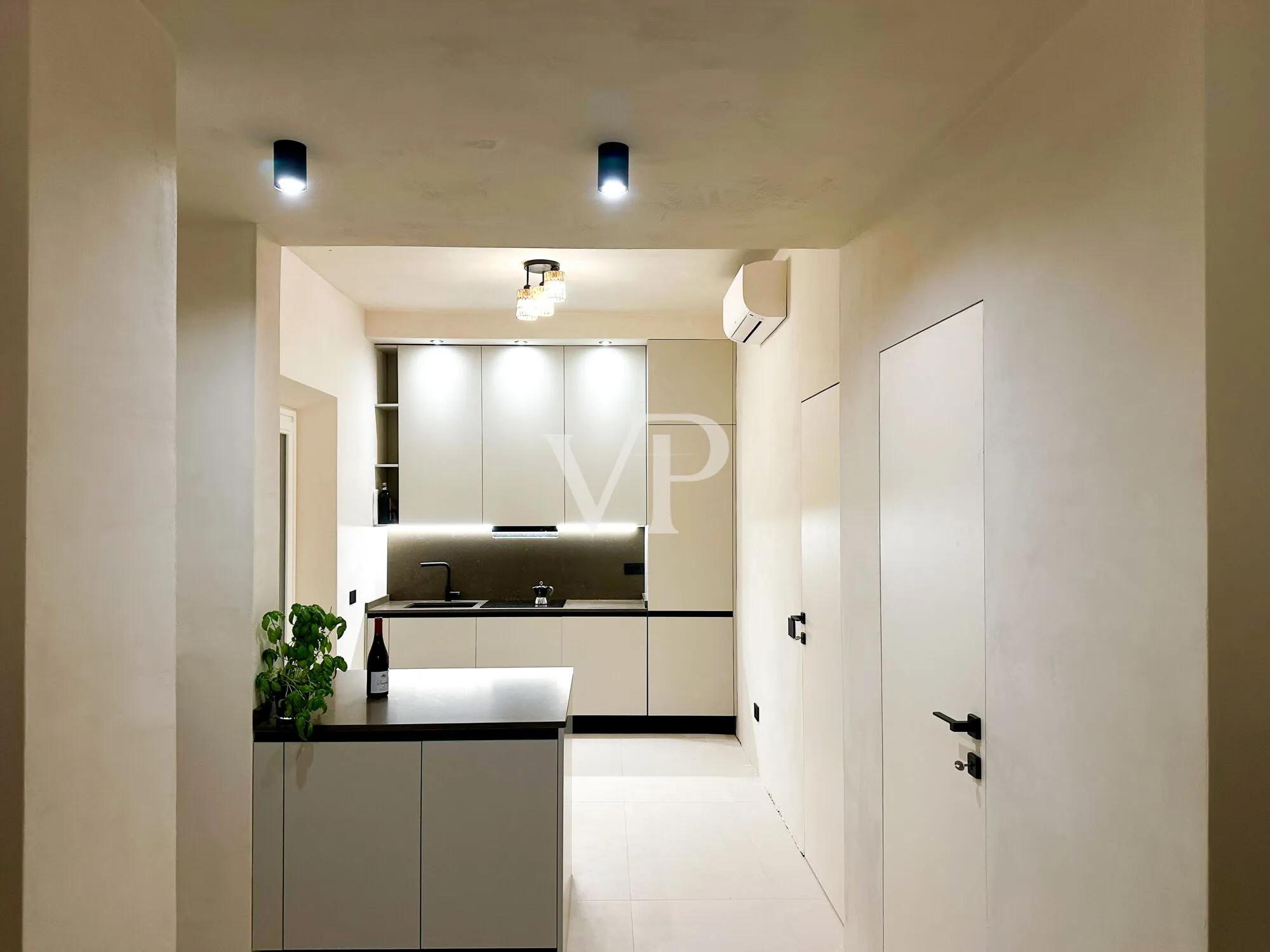 Harmony, light and the sea: the beauty of feeling at home