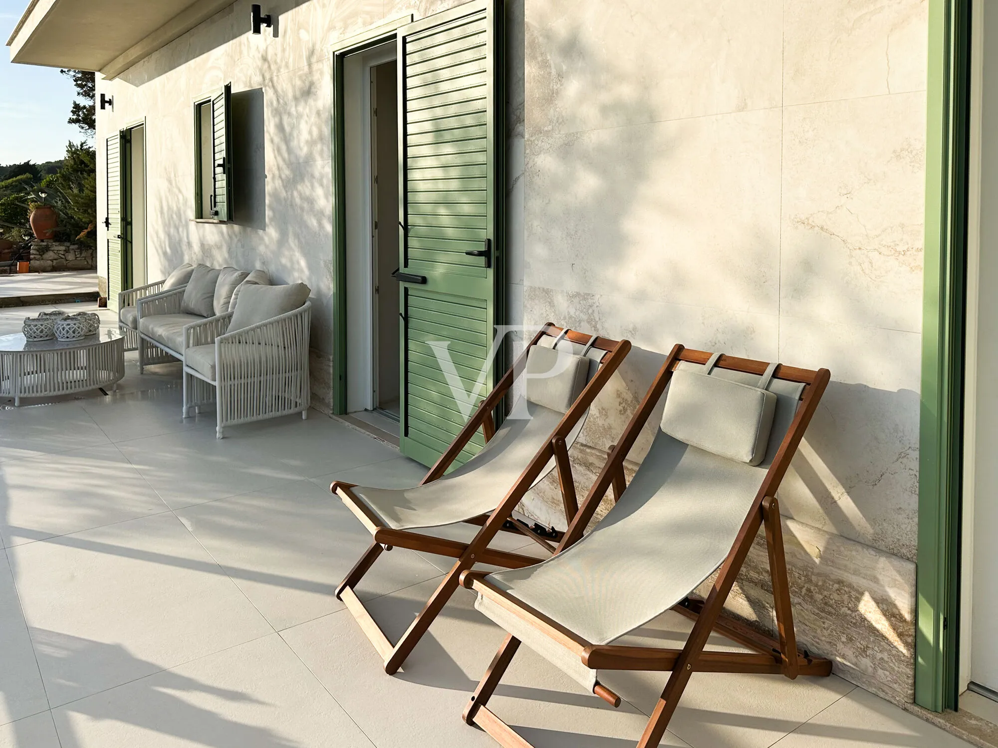 Harmony, light and the sea: the beauty of feeling at home