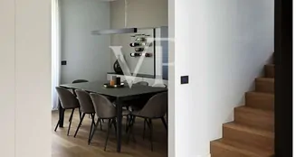 von_poll_real_estate_property_IT252942532_image_4