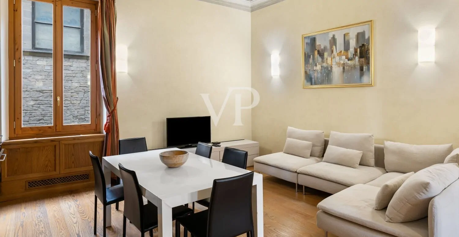 Wonderful apartment located in the prestigious setting of Piazza dei Mozzi in San Niccolò