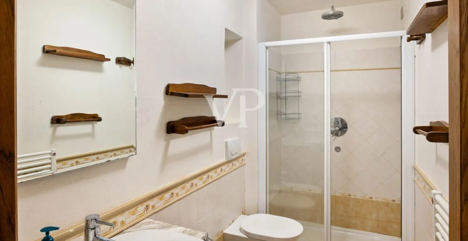 Wonderful apartment located in the prestigious setting of Piazza dei Mozzi in San Niccolò