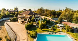 von_poll_real_estate_property_IT252942551_image_47