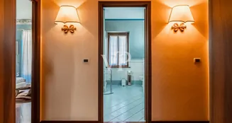 von_poll_real_estate_property_IT252942551_image_15