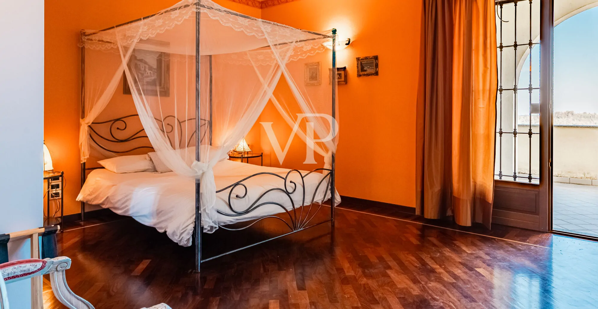 Luxuriöse Villa in den Hügeln des Monferrato