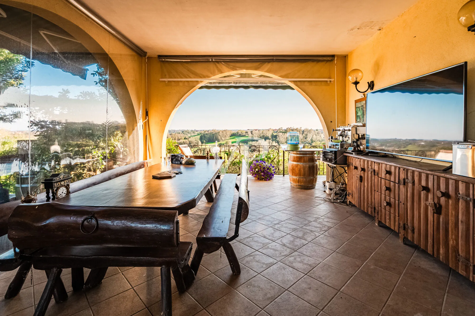 Luxury villa with pool in the hills of Monferrato