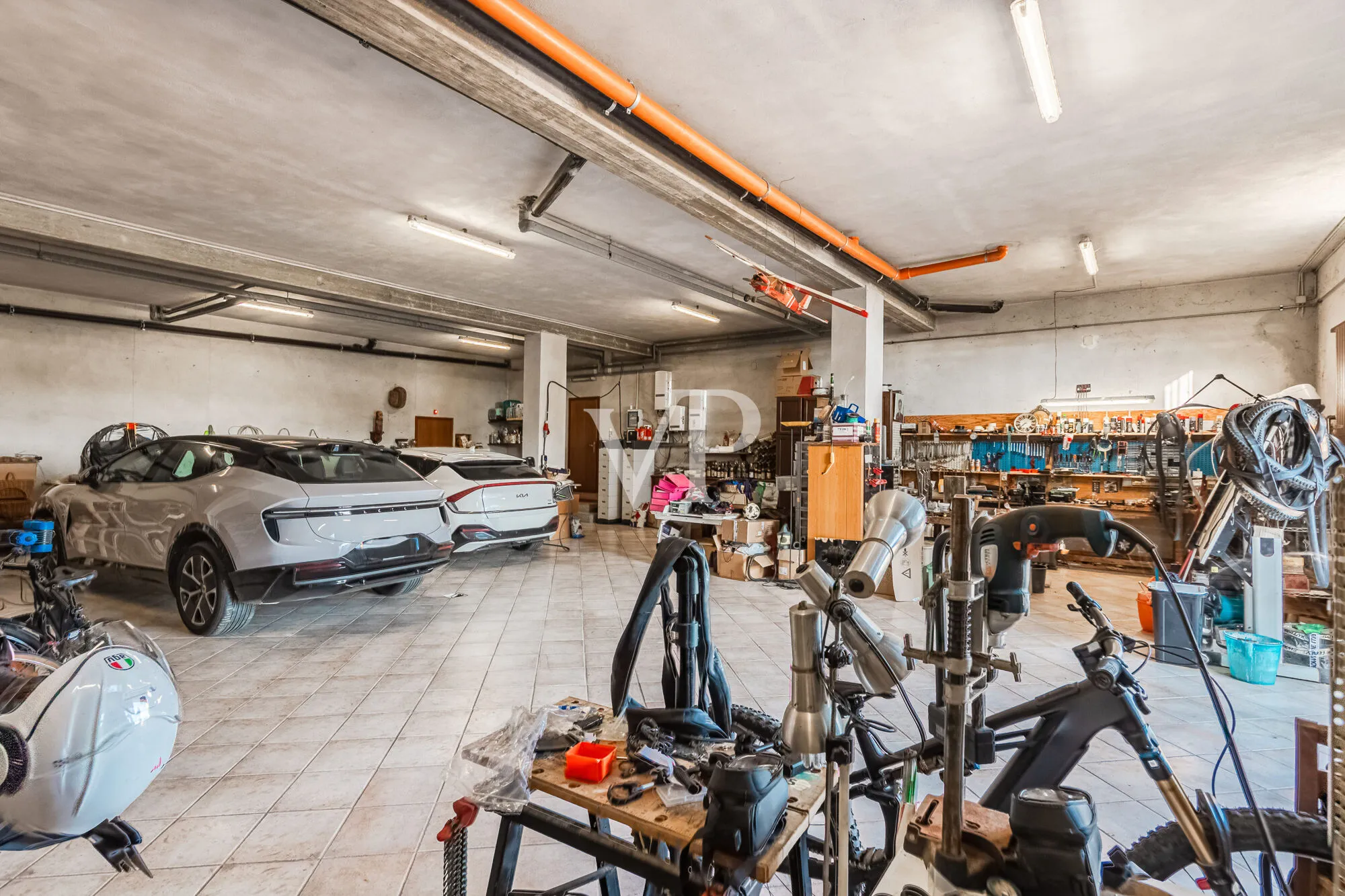 Luxury villa with pool in the hills of Monferrato