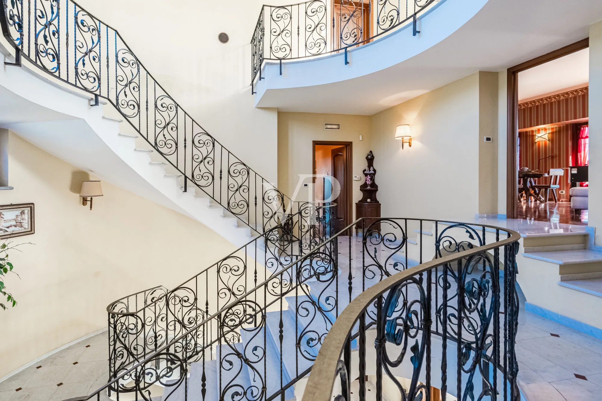 Luxury villa with pool in the hills of Monferrato