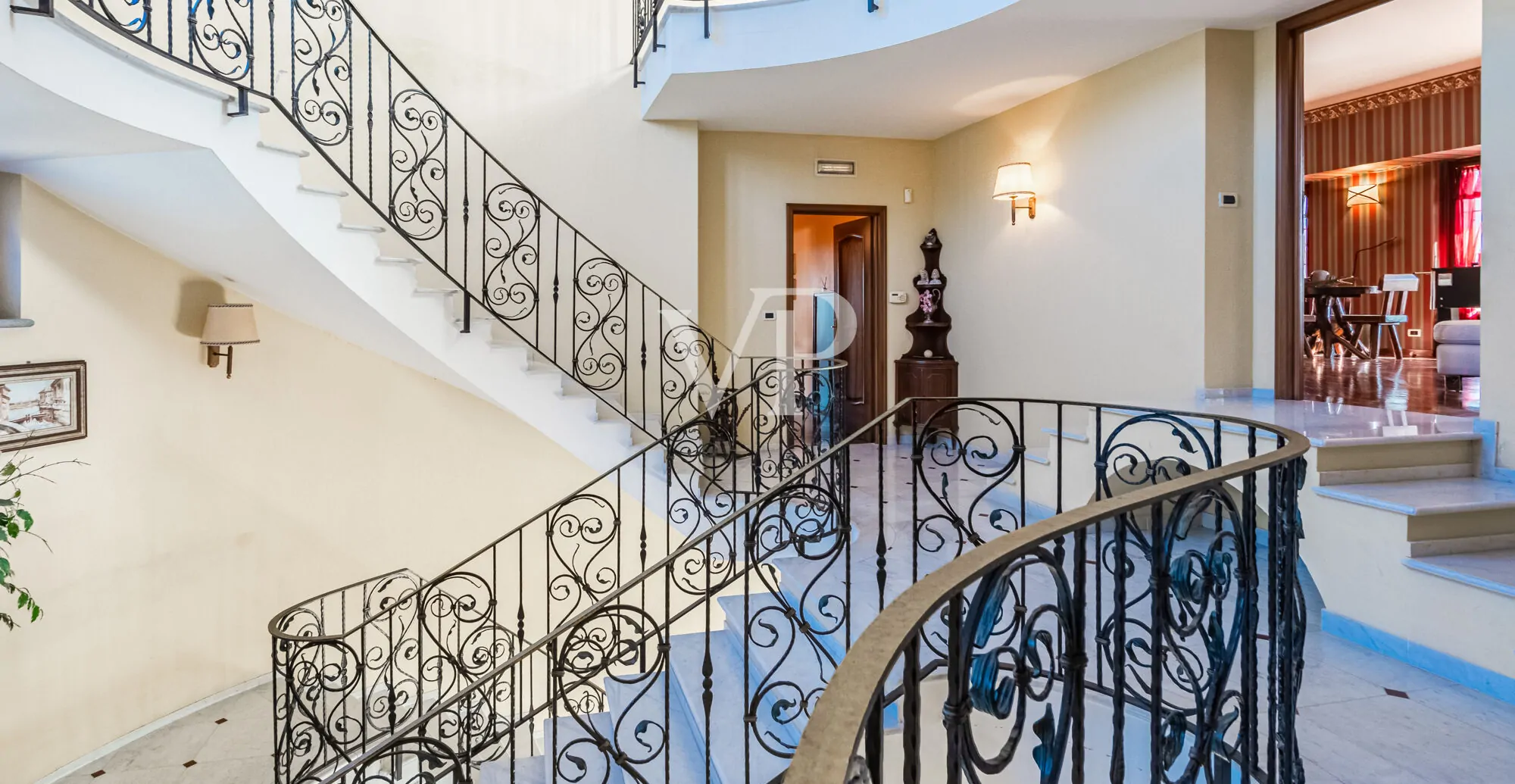 Luxuriöse Villa in den Hügeln des Monferrato