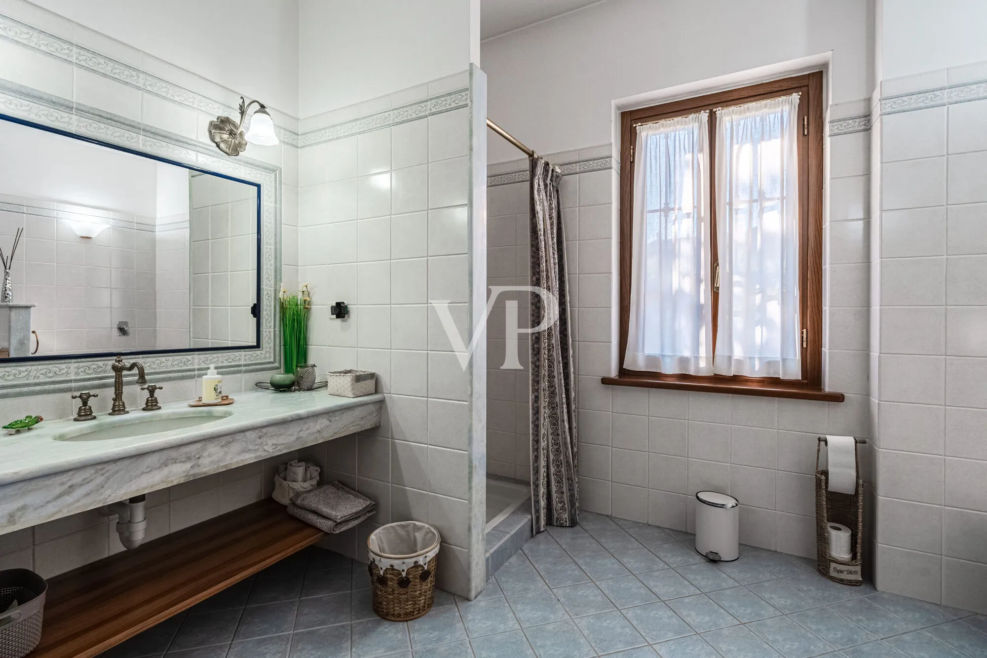 Luxury villa with pool in the hills of Monferrato