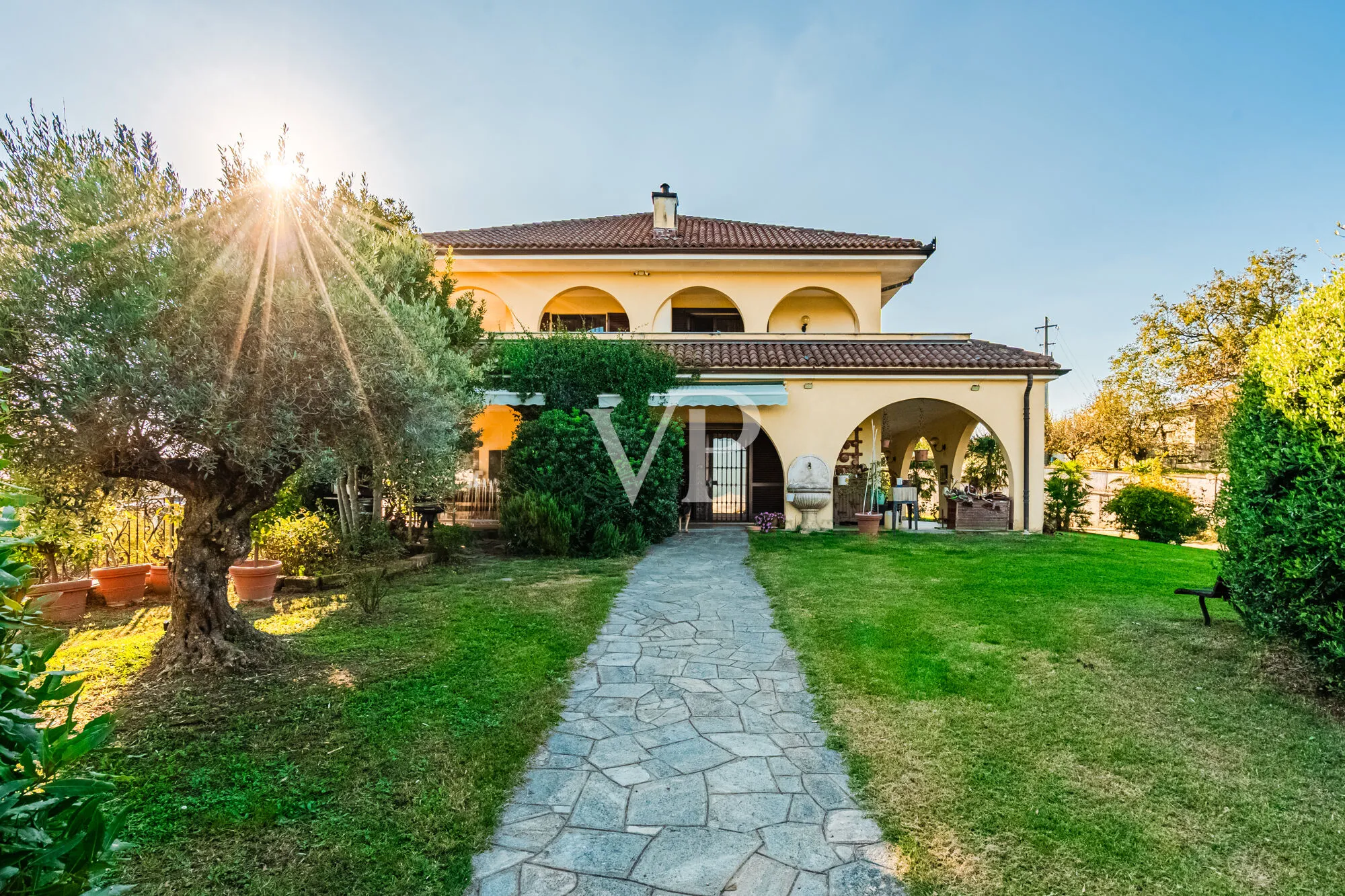 Luxury villa with pool in the hills of Monferrato