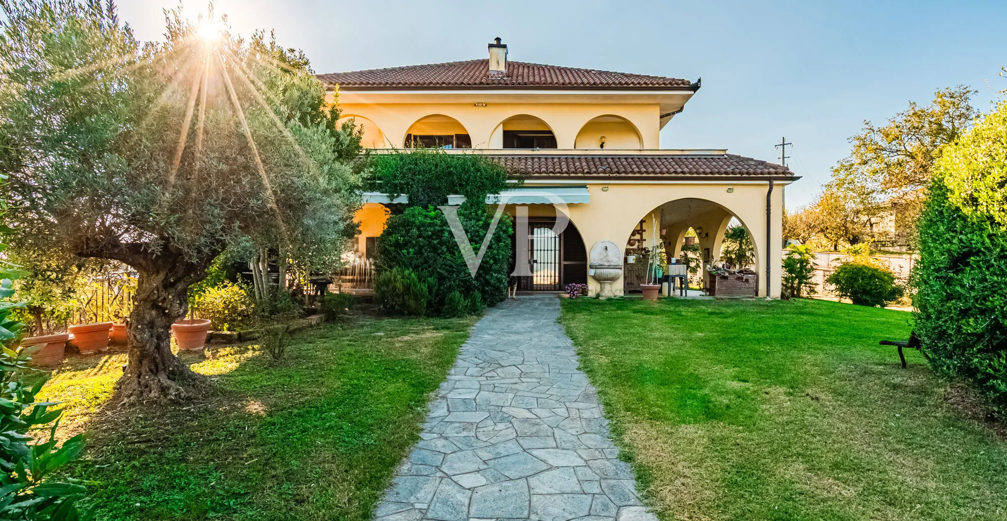 Luxuriöse Villa in den Hügeln des Monferrato