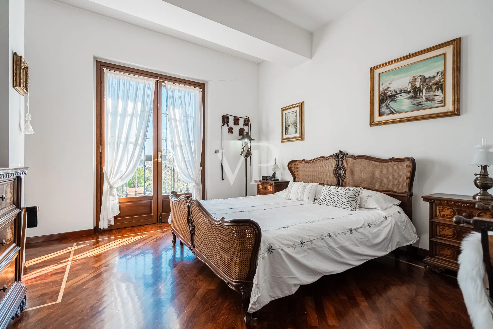 Luxury villa with pool in the hills of Monferrato