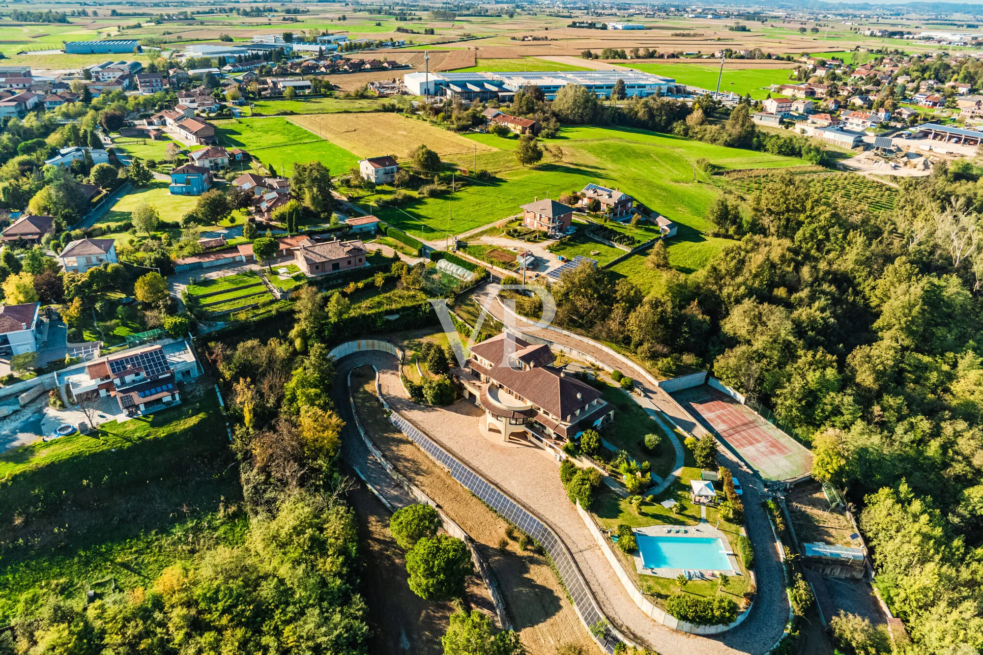 Luxury villa with pool in the hills of Monferrato