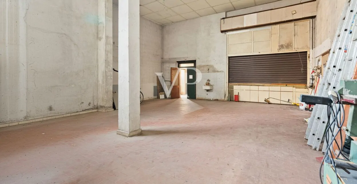 Repräsentative Mehrfamilienhausvilla auf drei Ebenen mit Garten