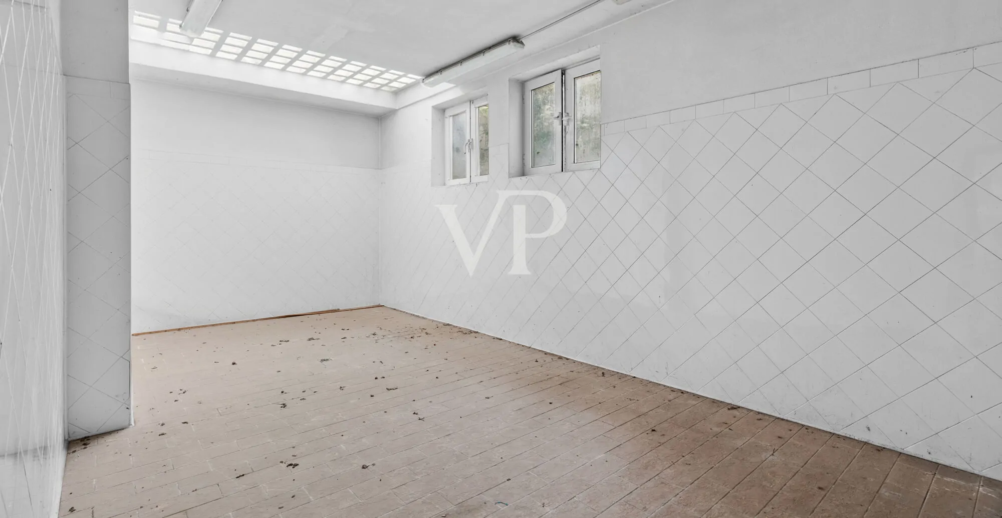 Repräsentative Mehrfamilienhausvilla auf drei Ebenen mit Garten