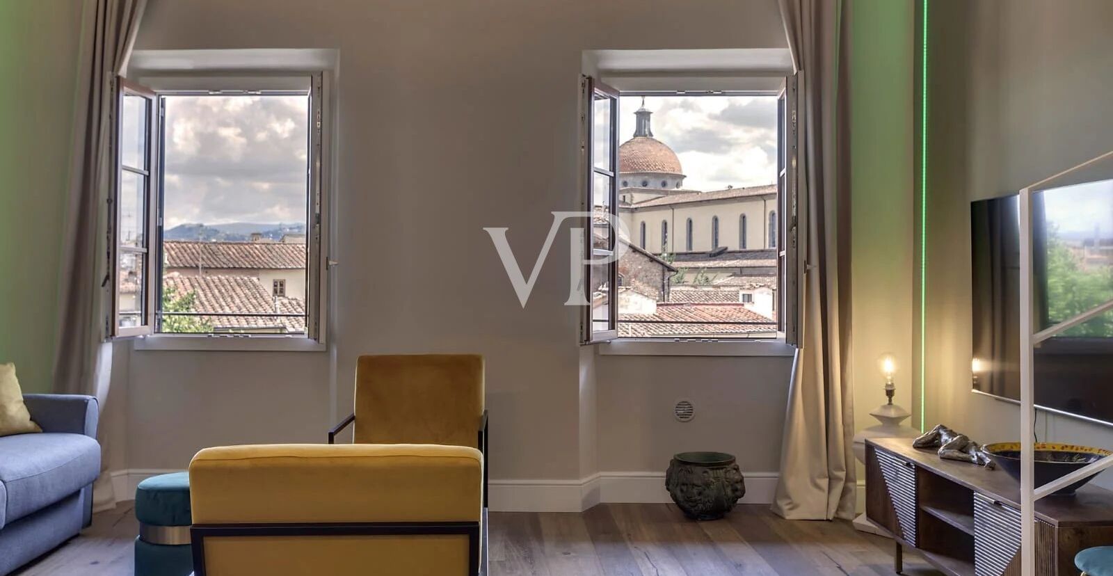 Renoviertes Penthouse im Stadtteil Oltrarno, Florenz