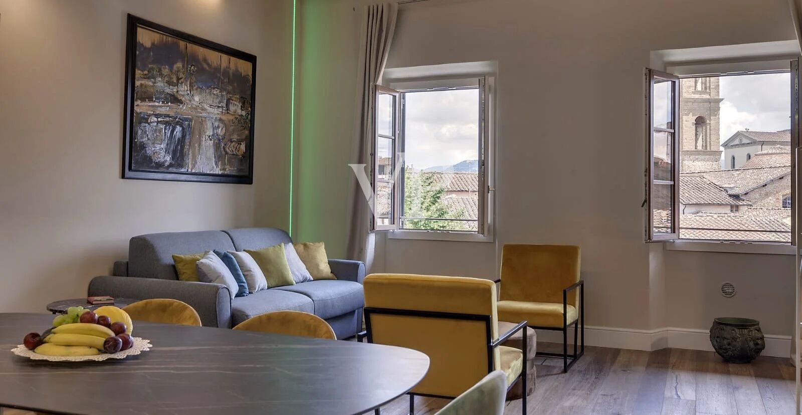 Renoviertes Penthouse im Stadtteil Oltrarno, Florenz
