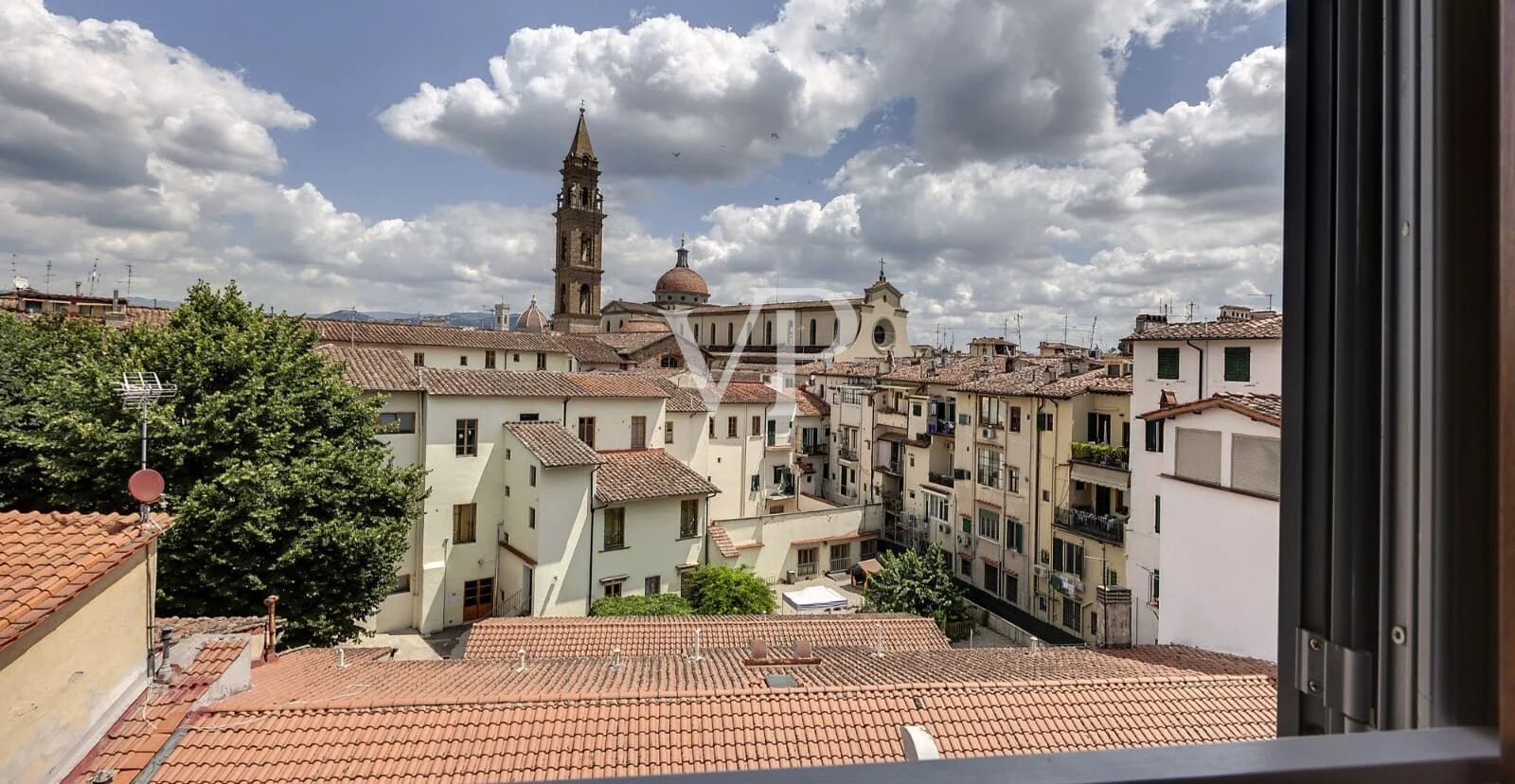Renoviertes Penthouse im Stadtteil Oltrarno, Florenz