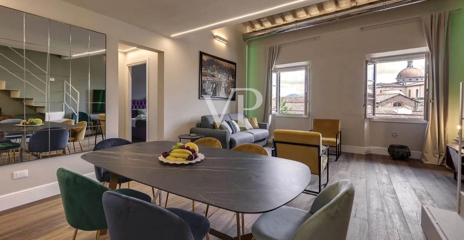Renoviertes Penthouse im Stadtteil Oltrarno, Florenz