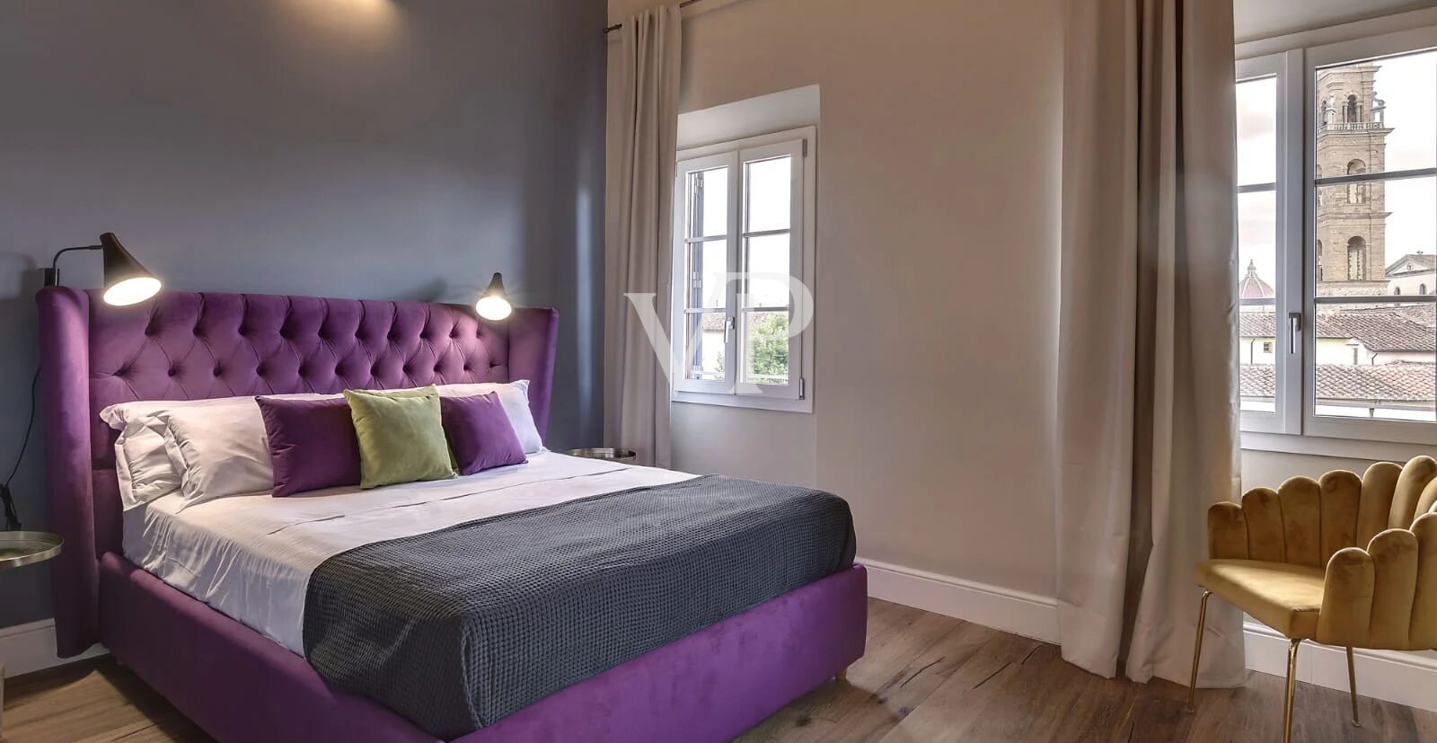 Renoviertes Penthouse im Stadtteil Oltrarno, Florenz