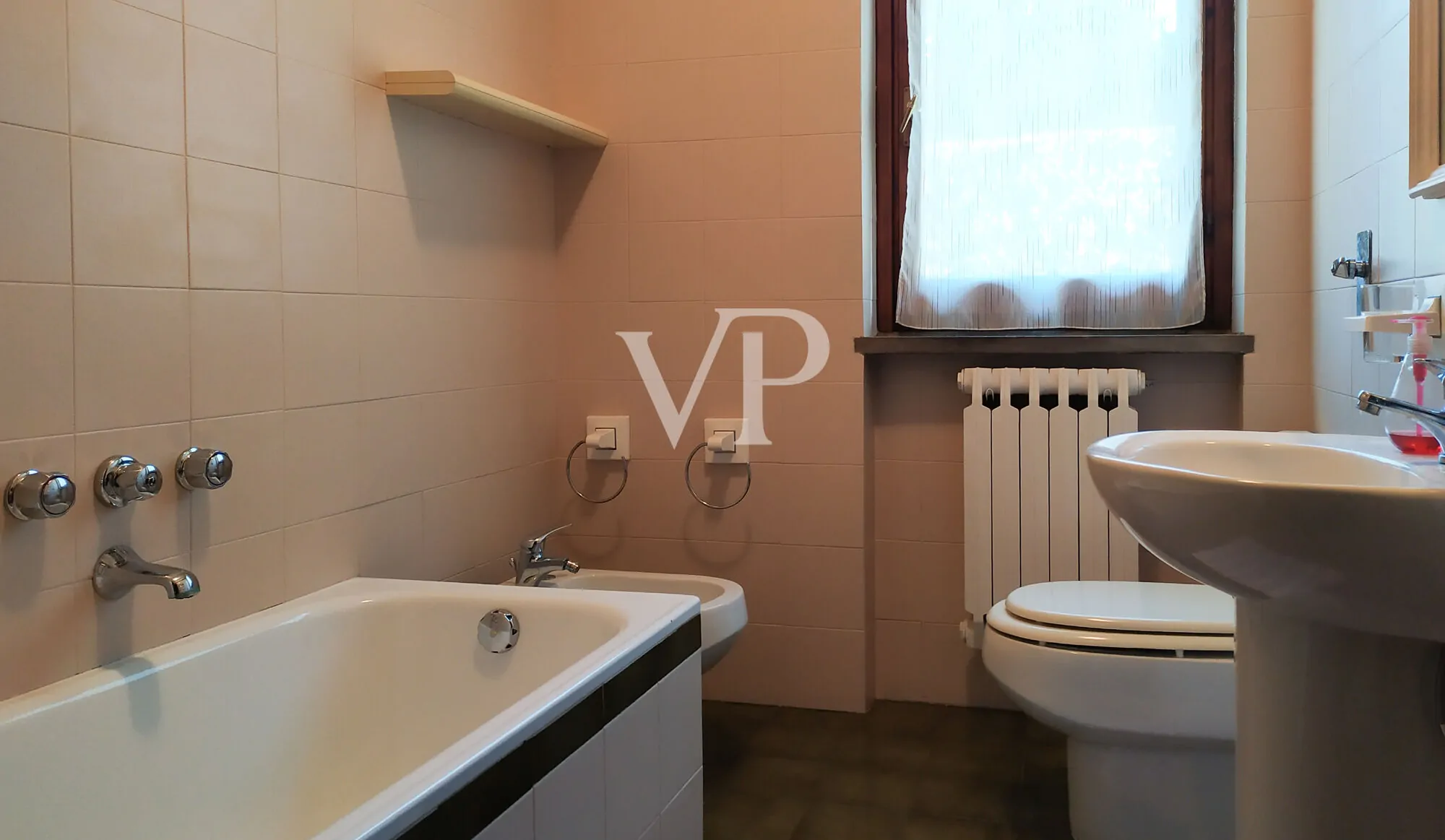 Single-family villa in prestigious area