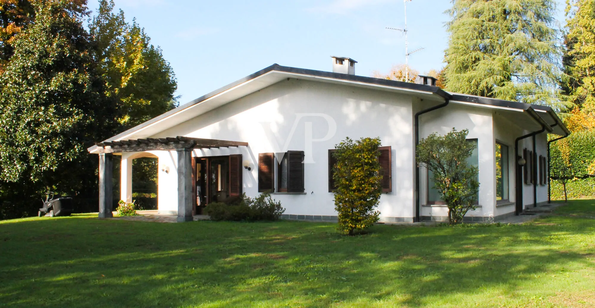 Single-family villa in prestigious area