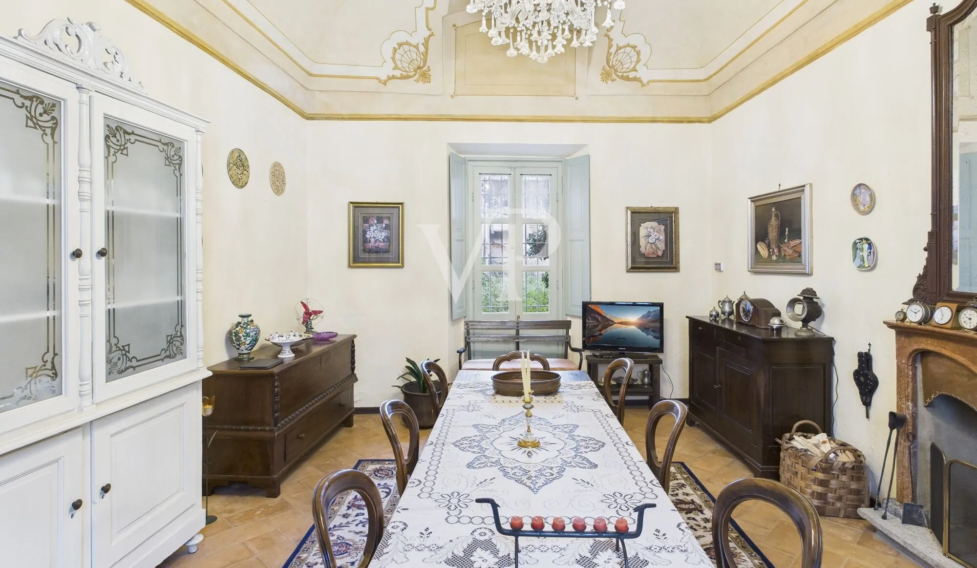 Wonderful historical palace within the walls of the castle of Castellazzo Novarese