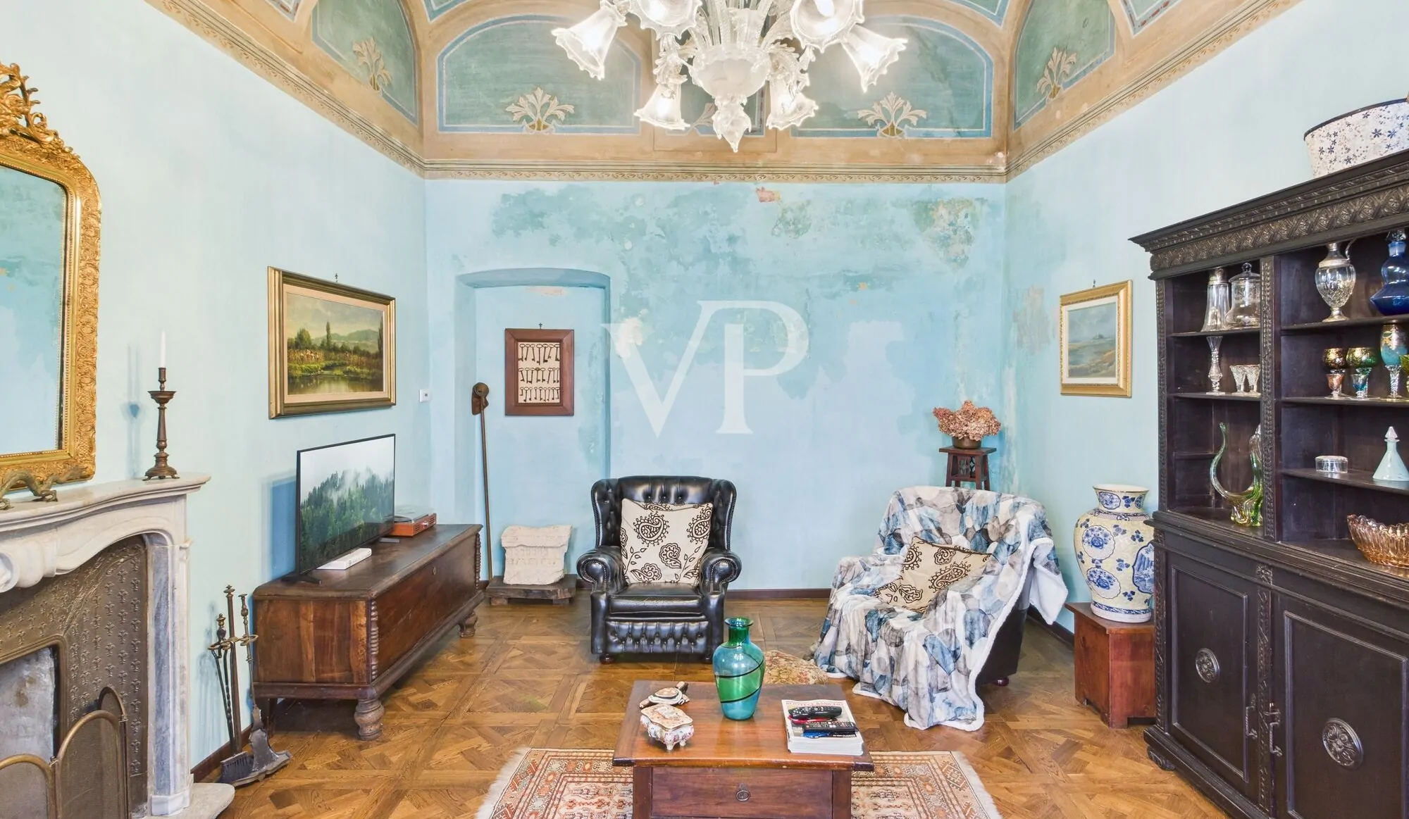 Wonderful historical palace within the walls of the castle of Castellazzo Novarese