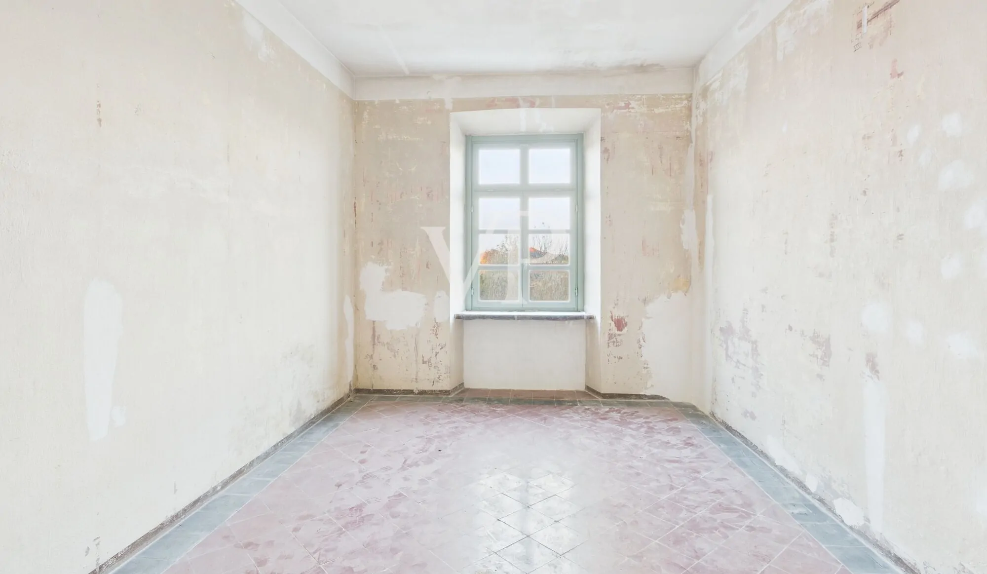 Wonderful historical palace within the walls of the castle of Castellazzo Novarese