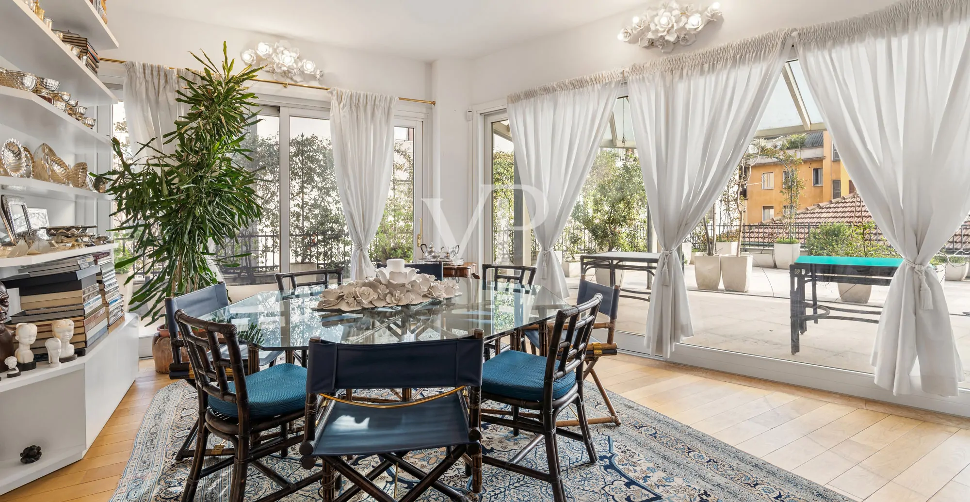 Doppio soggiorno lato sinistro