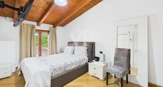 von_poll_real_estate_property_IT252942589_image_6