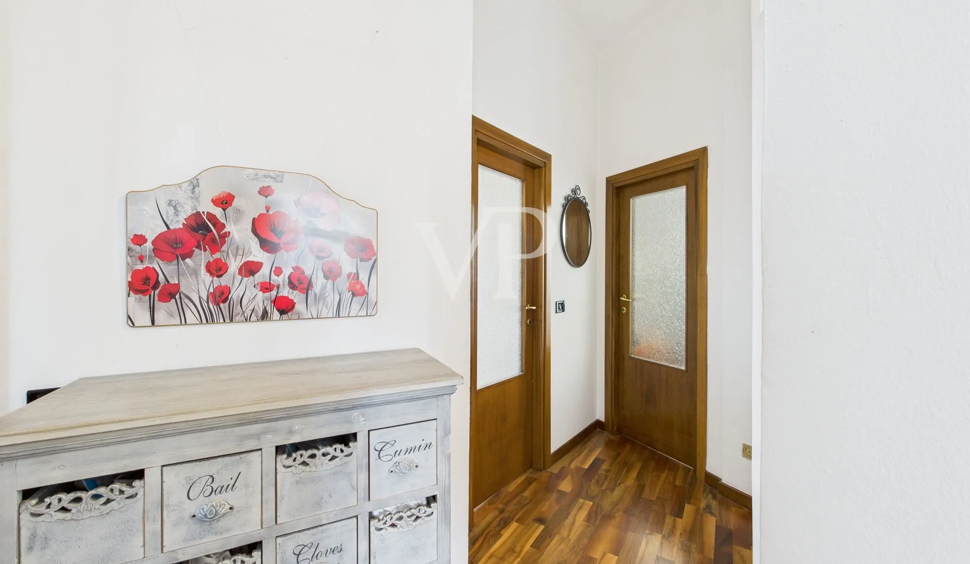 Detached villa in excellent condition with private garden