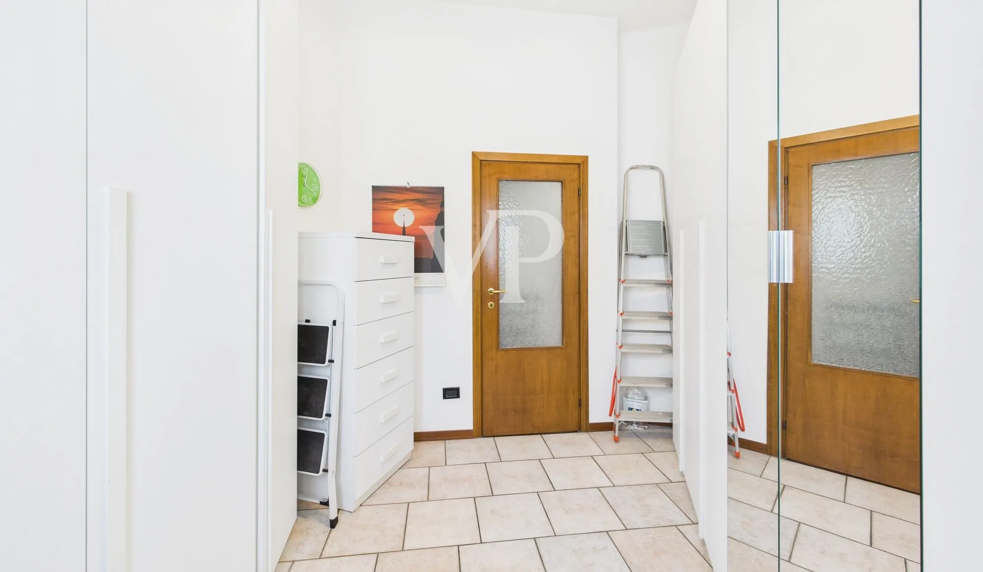 Detached villa in excellent condition with private garden