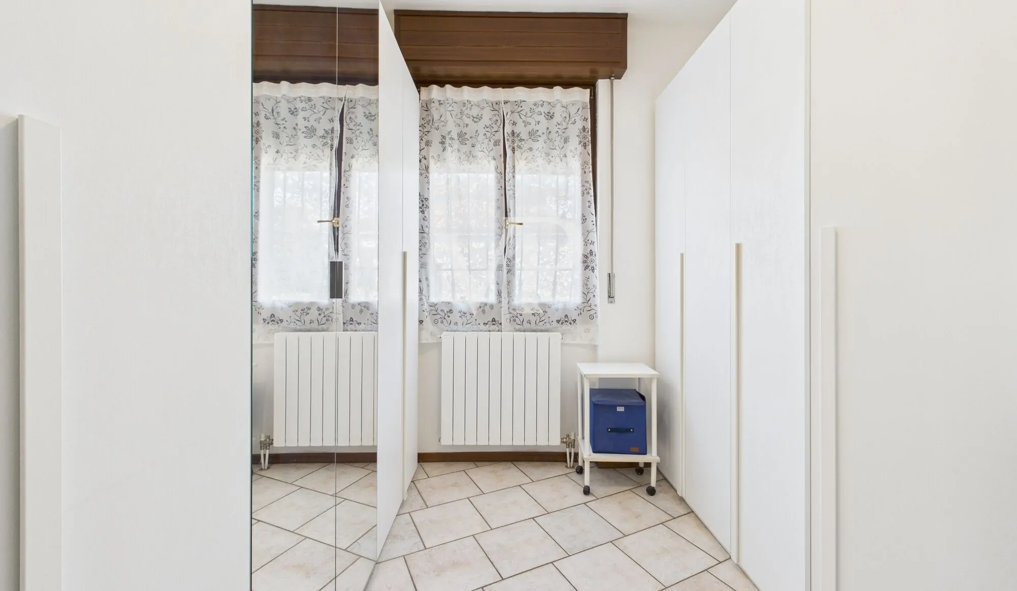 Detached villa in excellent condition with private garden