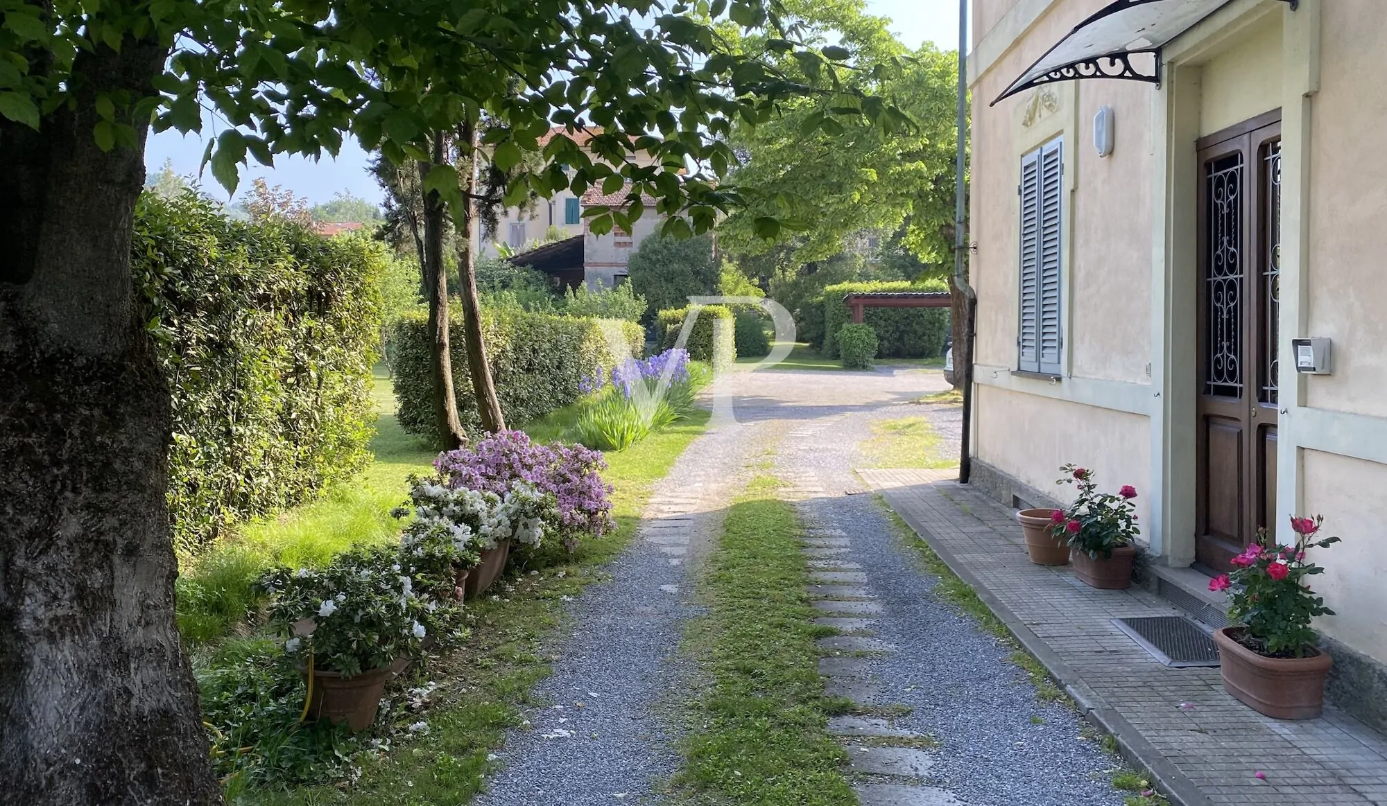 Liberty Villa mit Park - Zeitgenössische Eleganz in Porcari (Lucca)