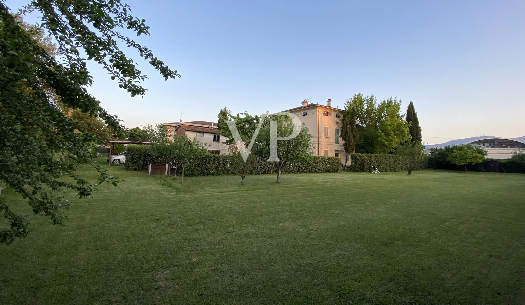 Liberty Villa mit Park - Zeitgenössische Eleganz in Porcari (Lucca)