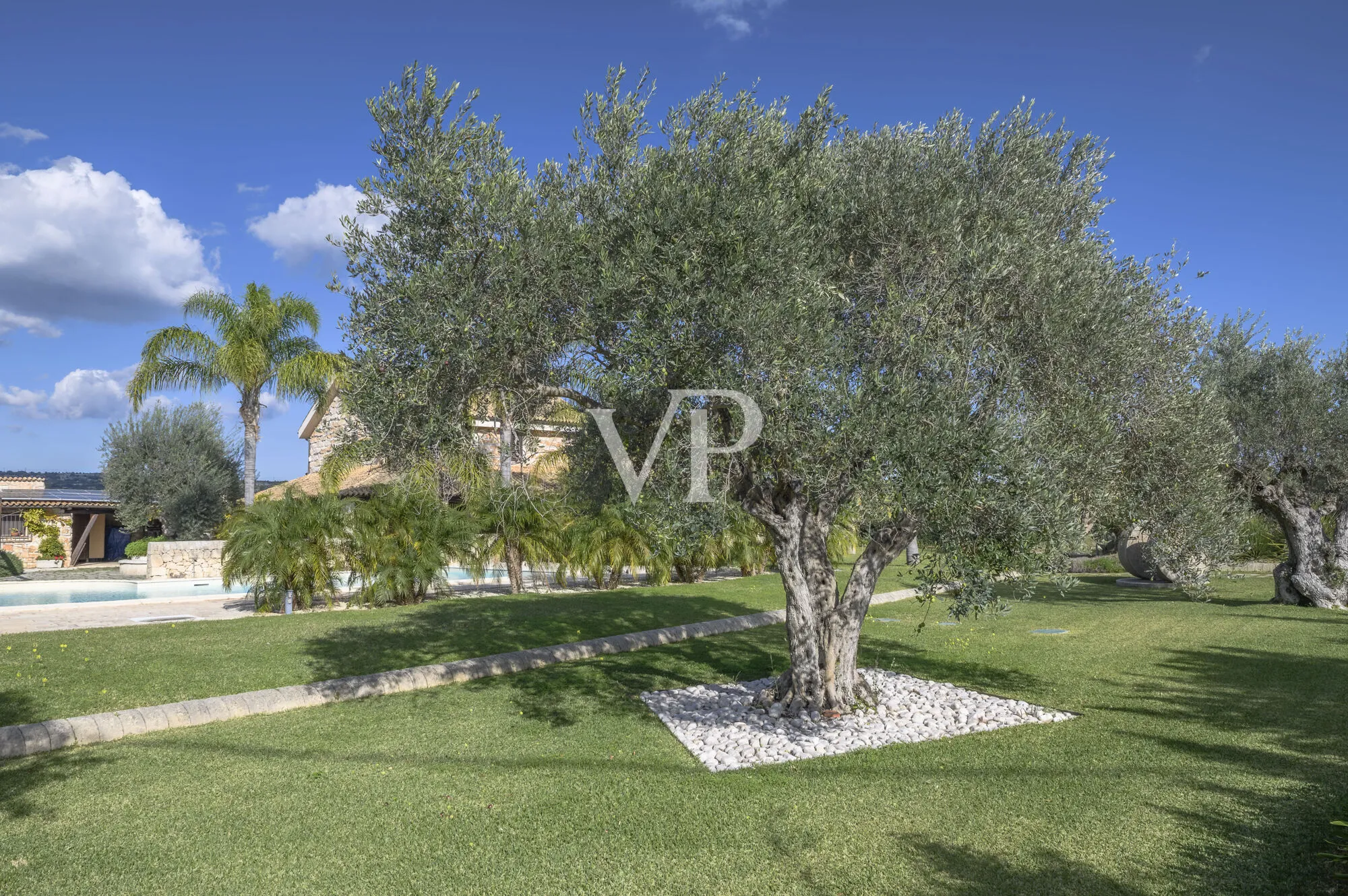 Prestigious farmhouse from 1895