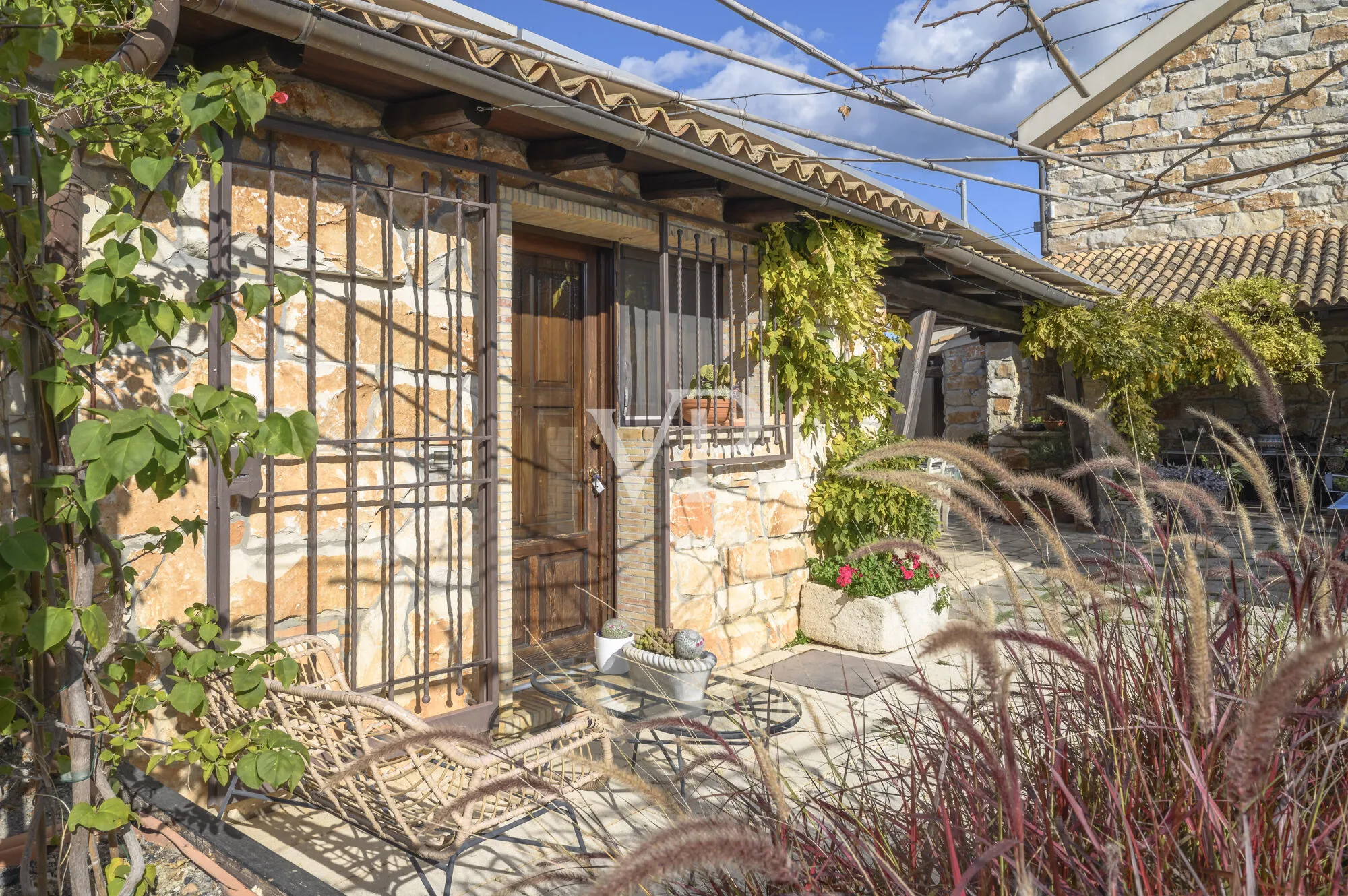 Prestigious farmhouse from 1895