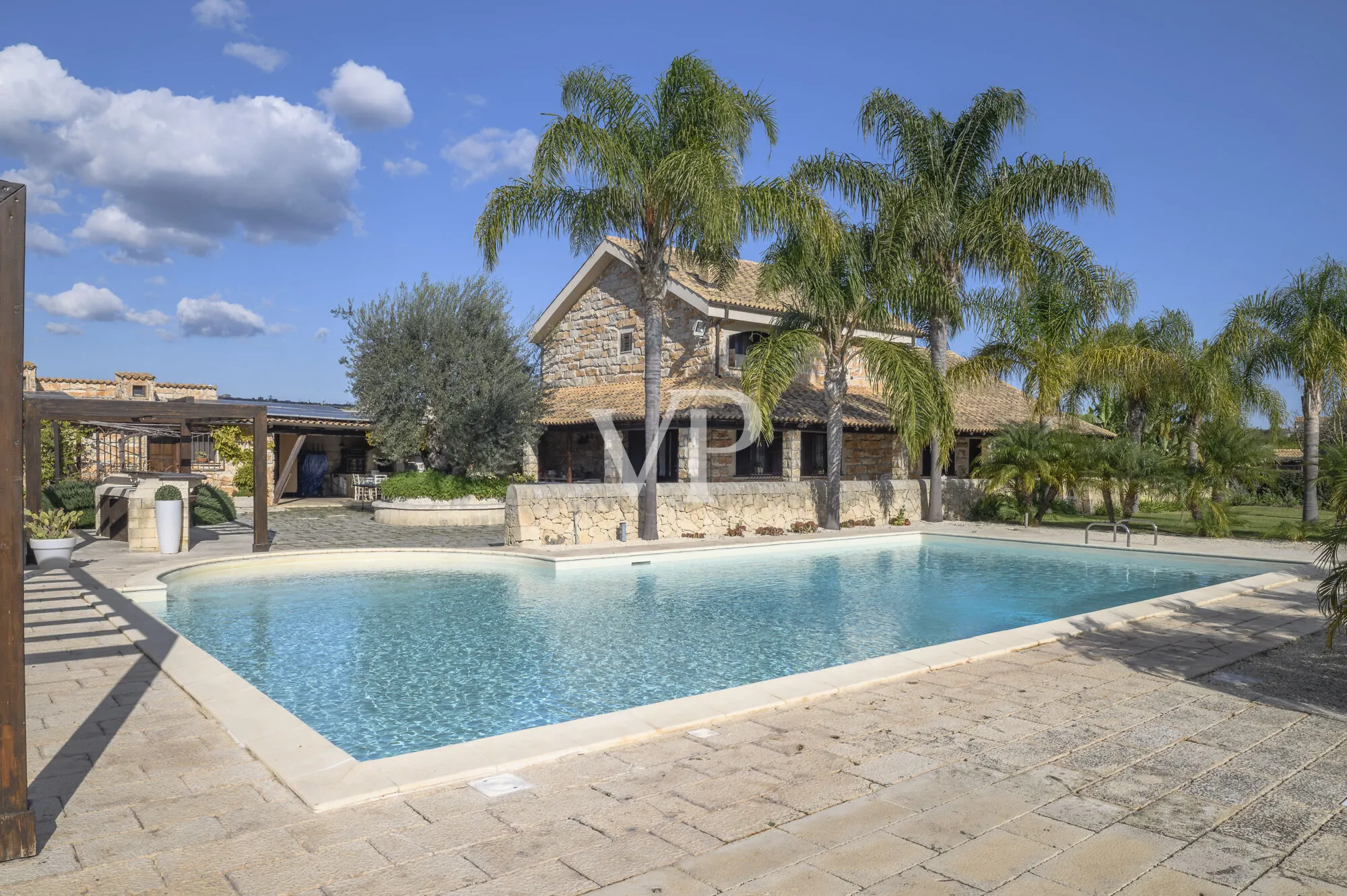 Prestigious farmhouse from 1895