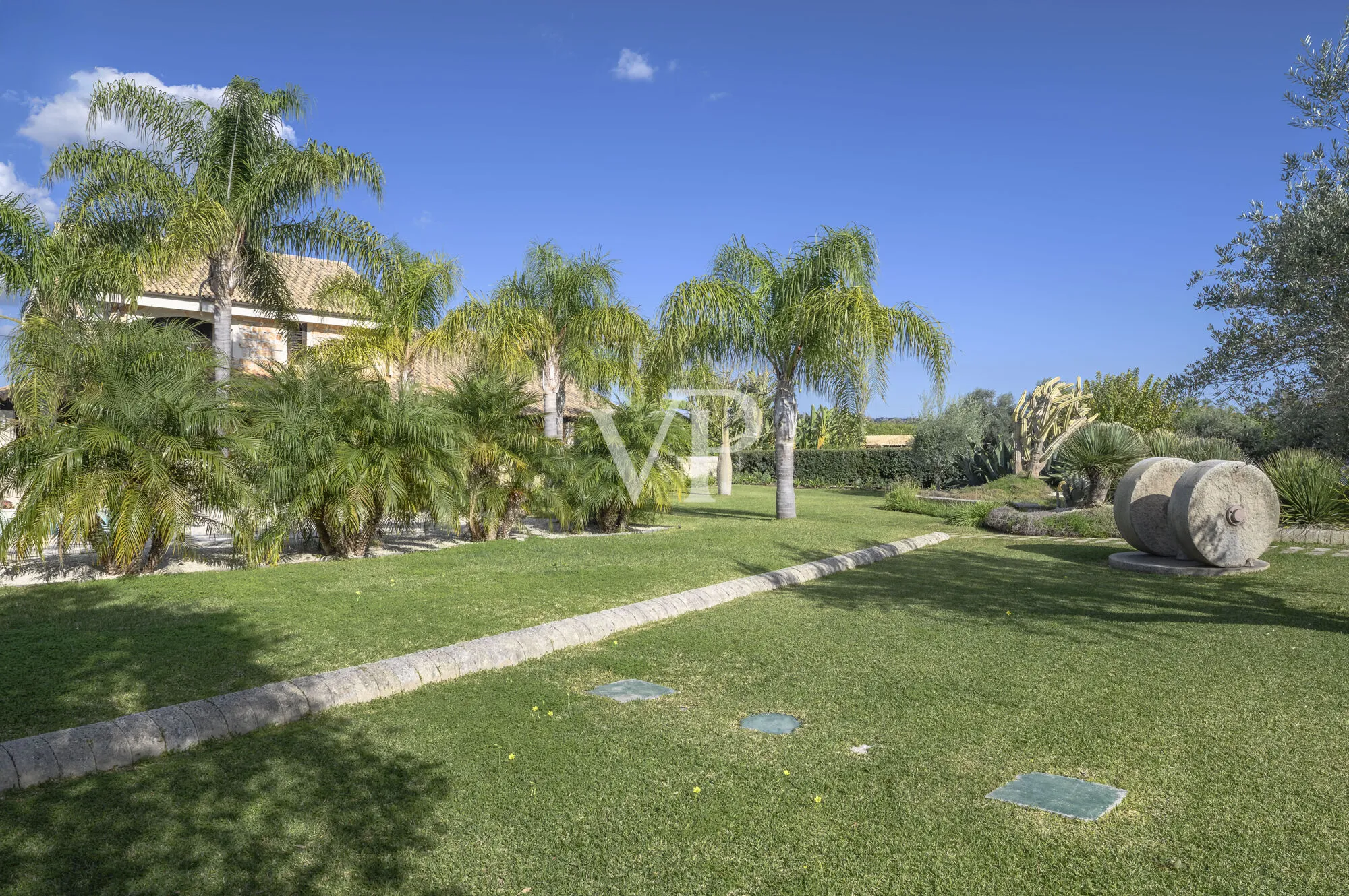 Prestigious farmhouse from 1895