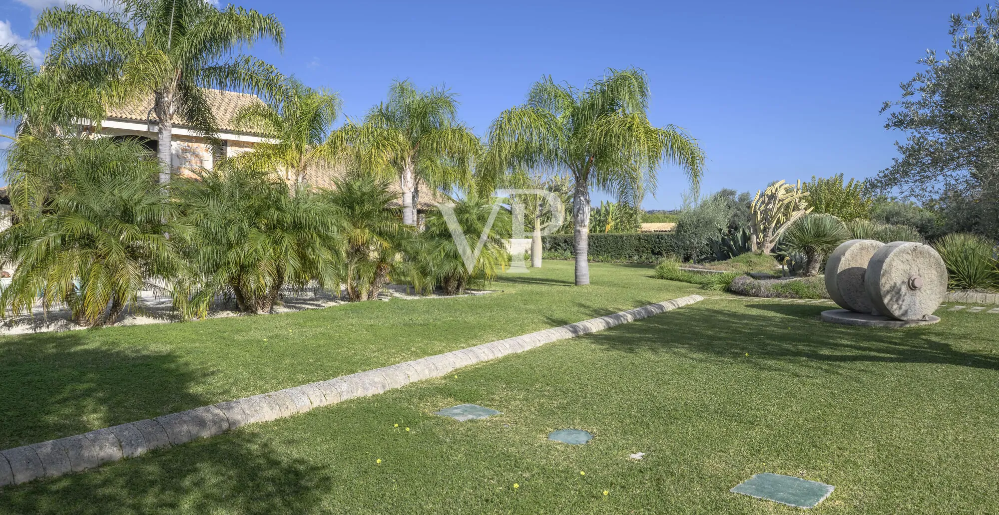 Prestigious farmhouse from 1895