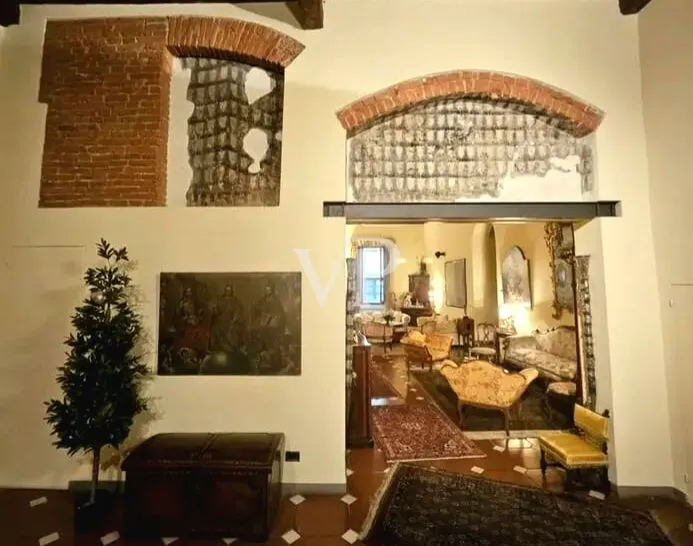 Very Central High Representative Apartment