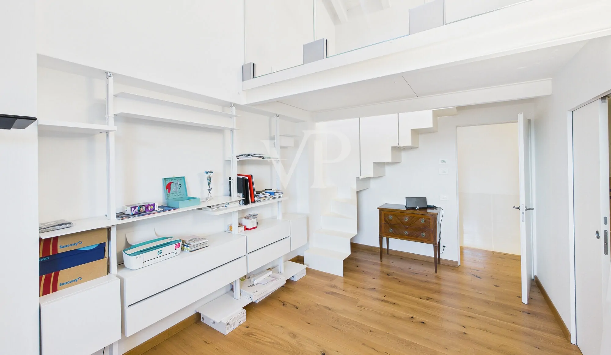 Villa 2 camera guardaroba studio