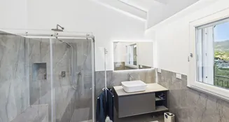 von_poll_real_estate_property_IT252942619_image_37