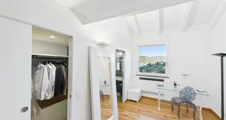 von_poll_real_estate_property_IT252942619_image_20