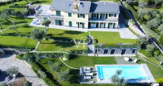 von_poll_real_estate_property_IT252942619_image_42