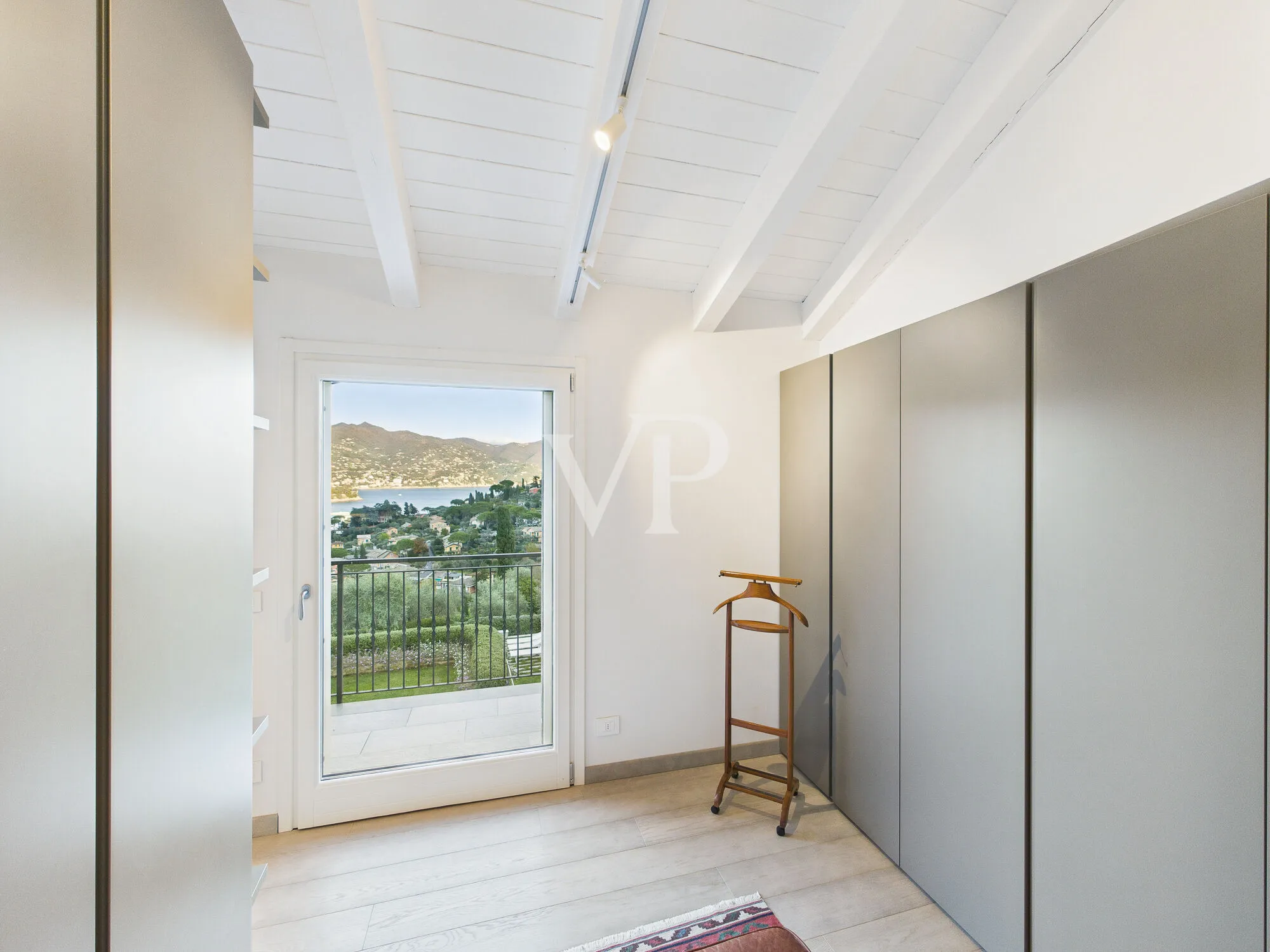 Villa 2 cabina armadio