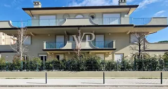 von_poll_real_estate_property_IT252942632_image_3