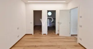 von_poll_real_estate_property_IT252942632_image_17