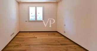 von_poll_real_estate_property_IT252942632_image_7